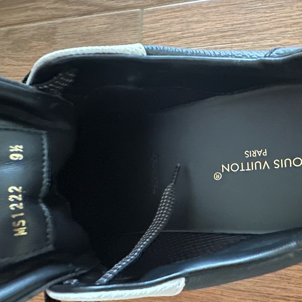 Biolor Run Away sneaker combines 3 variations on Louis Vuitton signature canvas. - Picture 15 of 15